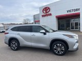 Used 2021 Toyota Highlander XLE image 1