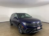 Used 2022 Volkswagen Tiguan SE w/ Panoramic Sunroof Package image 6