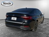 Used 2022 Volkswagen Jetta SE image 5