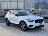 Used 2019 Volvo XC40 T5 R-Design image 4