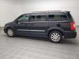 Used 2016 Chrysler Town & Country Touring image 3