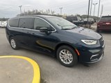 New 2025 Chrysler Pacifica Select image 5