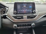 Used 2024 Nissan Altima 2.5 SV image 3