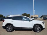 Used 2023 GMC Terrain SLT image 3