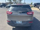 Used 2016 Jeep Cherokee Latitude w/ Comfort/Convenience Group image 3