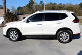 Used 2017 Nissan Rogue SV w/ SV Premium Package image 3