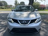 Used 2017 Nissan Rogue Sport SL image 2