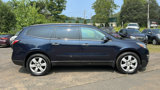 Used 2017 Chevrolet Traverse LT w/ Style and Technology Package image 2