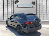 Certified 2022 Volkswagen Tiguan SE R-Line image 3