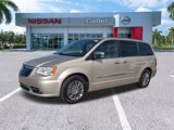 Used 2014 Chrysler Town & Country Touring-L w/ Driver Convenience Group image 2