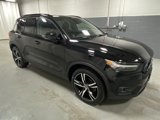 Used 2021 Volvo XC40 T5 R-Design image 4