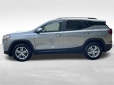 Used 2024 GMC Terrain SLE w/ Driver Convenience Package image 2