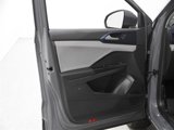 Certified 2022 Volkswagen Taos SE image 4