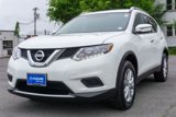 Used 2016 Nissan Rogue SV w/ SV Premium Package image 2