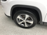 Used 2022 Jeep Cherokee Limited image 2