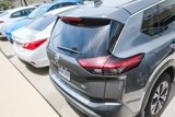 Used 2021 Nissan Rogue SV image 2