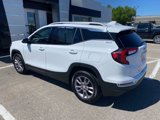 Used 2024 GMC Terrain SLT image 3