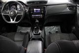 Used 2017 Nissan Rogue SV image 2