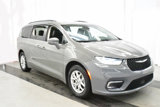 Used 2022 Chrysler Pacifica Touring-L image 2