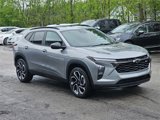 Used 2024 Chevrolet Trax RS w/ Sunroof Package image 3