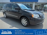 Used 2015 Chrysler Town & Country Touring image 1