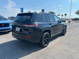 Used 2023 Jeep Grand Cherokee Limited w/ Black Appearance Package image 5