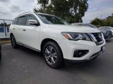 Used 2018 Nissan Pathfinder SV image 3