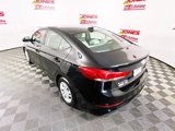 Used 2017 Hyundai Elantra SE image 2