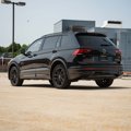 Certified 2022 Volkswagen Tiguan SE R-Line image 5