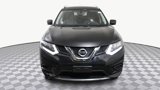 Used 2016 Nissan Rogue SV image 2