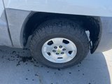 Used 2005 Chevrolet Avalanche Z71 w/ Sun And Sound Package image 5