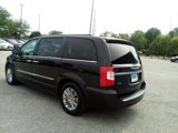 Used 2015 Chrysler Town & Country Touring-L w/ Driver Convenience Group image 5