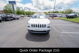 Used 2018 Jeep Cherokee Limited image 2