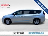 Used 2023 Chrysler Pacifica Touring-L image 3