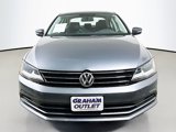 Used 2017 Volkswagen Jetta SE image 2