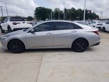 Used 2021 Hyundai Elantra SEL w/ Convenience Package image 4