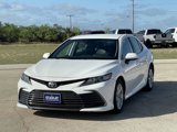 Used 2022 Toyota Camry LE image 3