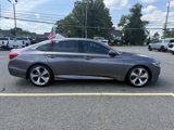 Used 2018 Honda Accord Touring image 2