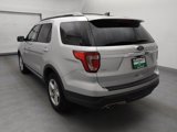 Used 2018 Ford Explorer XLT image 5