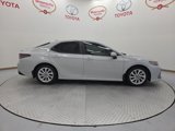 Used 2022 Toyota Camry LE image 3