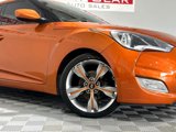 Used 2013 Hyundai Veloster w/ Style Pkg image 3