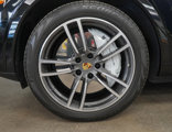 Used 2023 Porsche Cayenne Turbo image 5