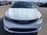 Used 2015 Chrysler 200 Limited w/ Convenience Group image 2