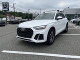 Used 2023 Audi Q5 2.0T Premium w/ Convenience Package image 3