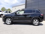 Used 2018 Jeep Compass Latitude image 2