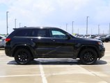 Used 2017 Jeep Grand Cherokee Altitude image 5