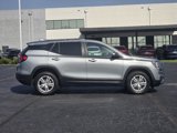 Used 2023 GMC Terrain SLE image 3