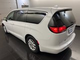 Used 2017 Chrysler Pacifica LX image 4