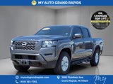 Used 2023 Nissan Frontier SV image 3