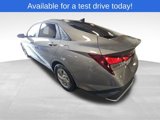 Used 2024 Hyundai Elantra SE image 3